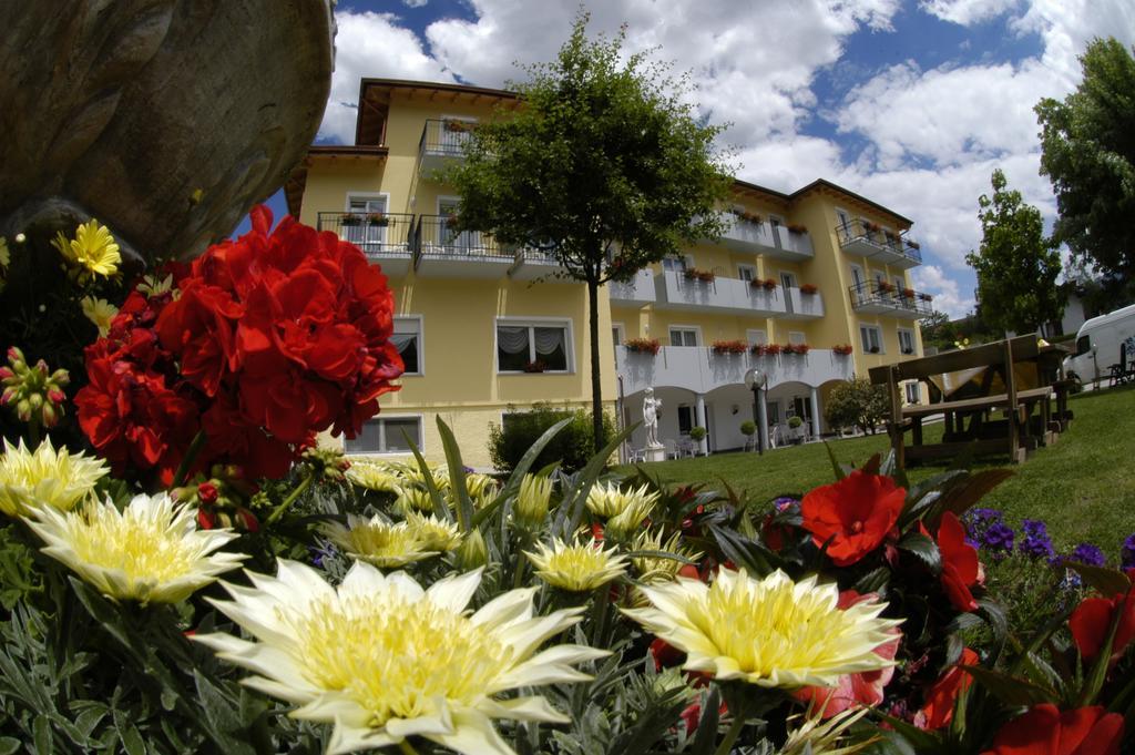 Hotel Daniela Levico Terme Luaran gambar